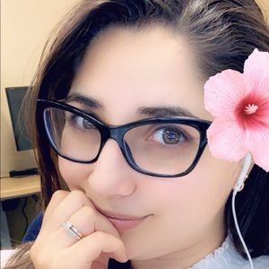 Meet your Posher, Natalie